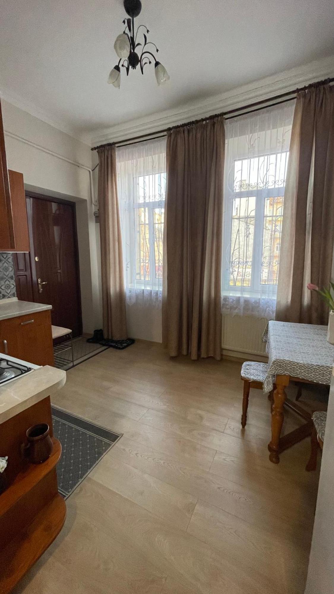 Apartments Near The Church Of Olga And Elizabeth Lviv Bagian luar foto